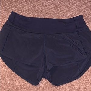 NAVY LULULEMON SHORTS (no pocket) sz 2